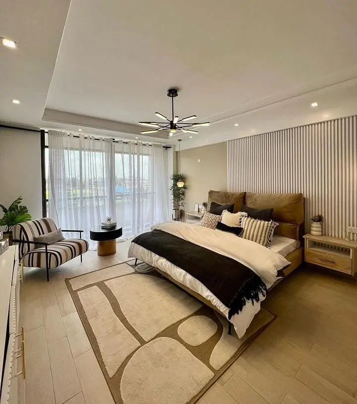 4 Bedroom with DSQ for Sale in South C